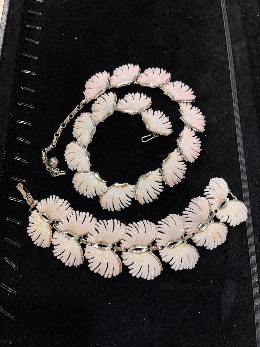 Vintage Signed Lisner Necklace & Bracelet Set | Pink White Thermoset Shell Fans
